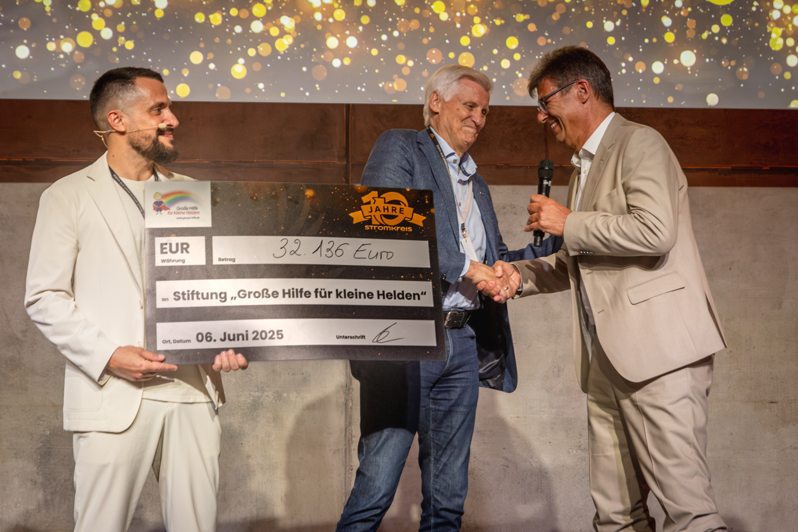 energysummer2025_Programm_1920x1080--117 Übergabe Spendencheck