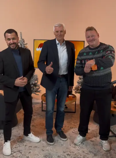 Dei Männer machen ein Foto